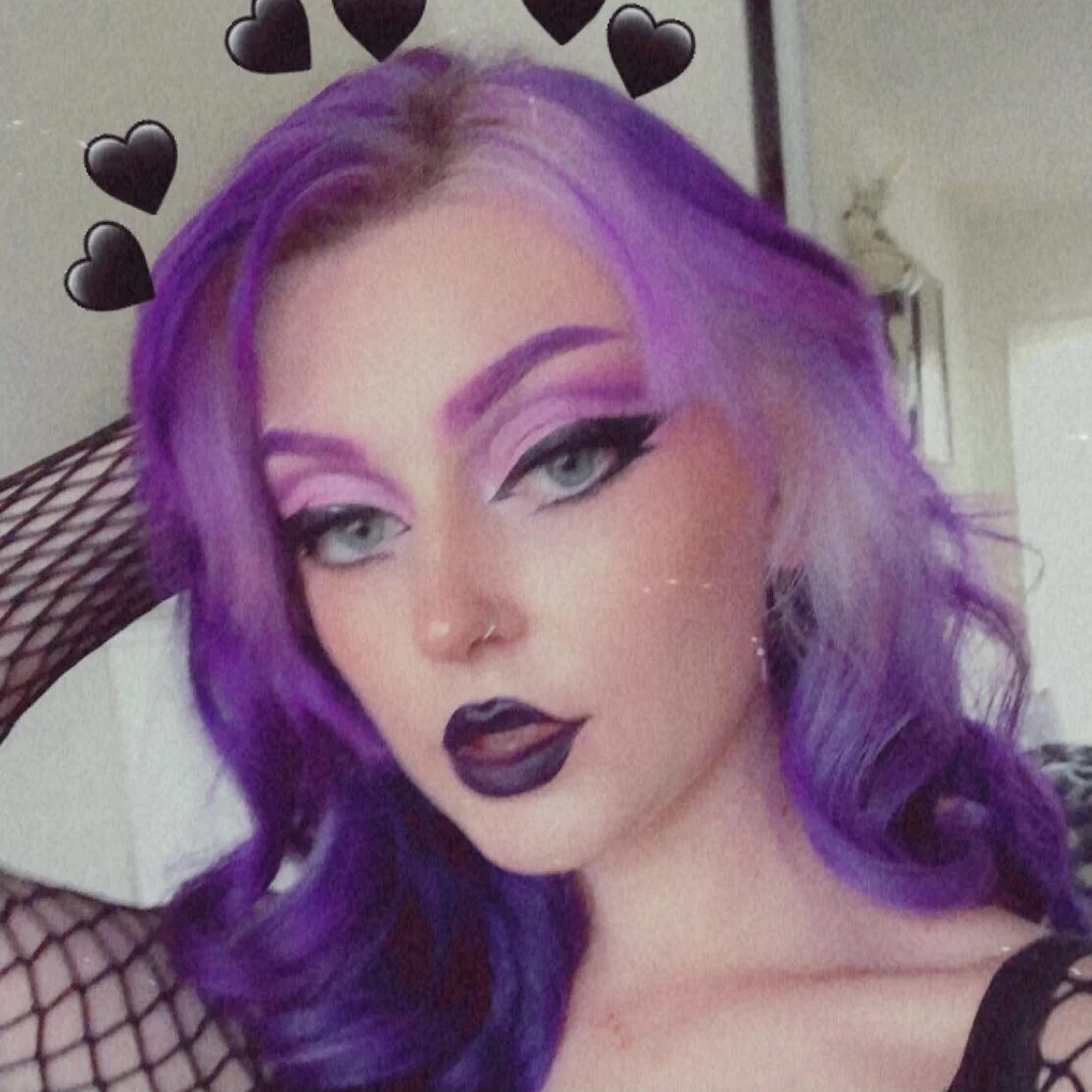 lucy🖤's avatar