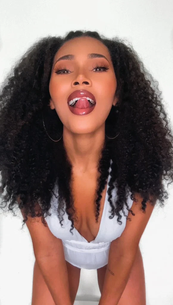 MORENA's avatar