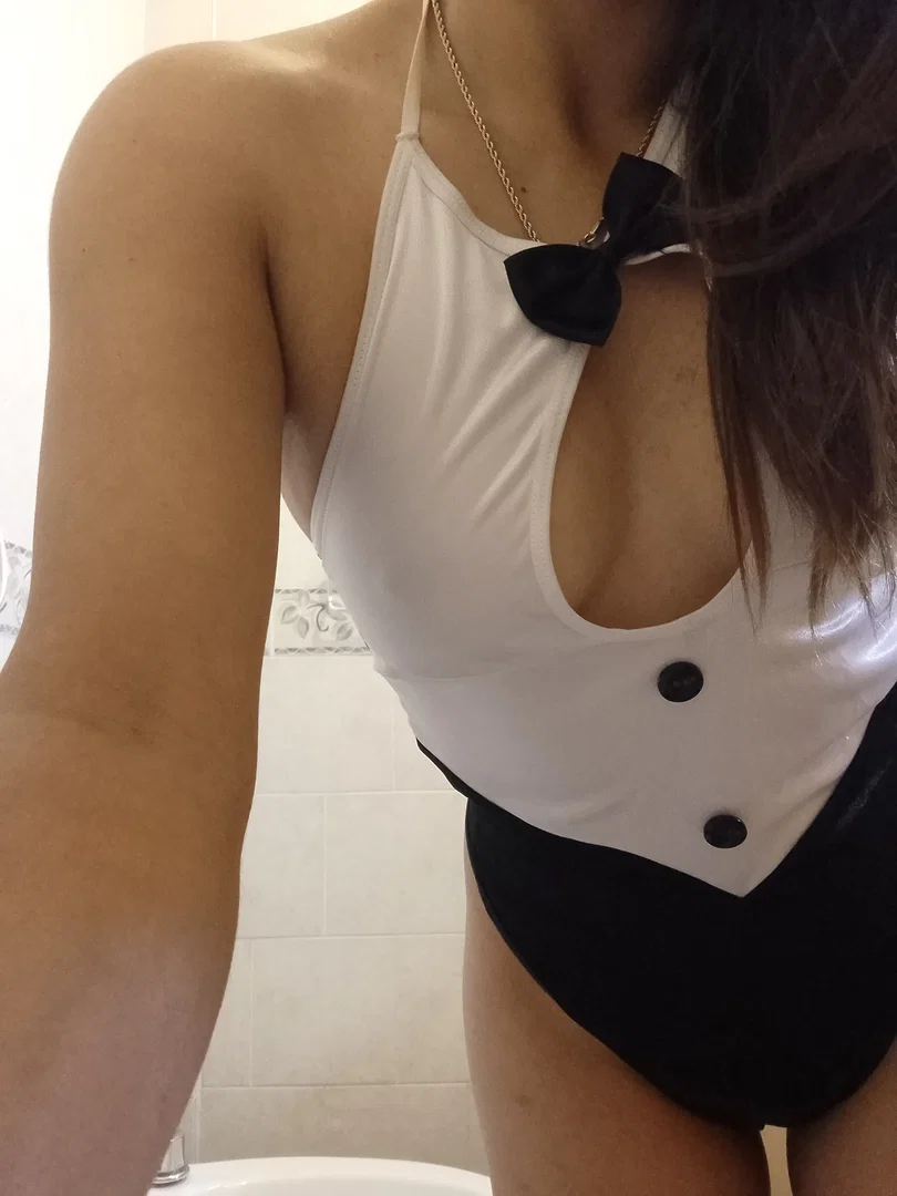Naughty Brunette π profile banner