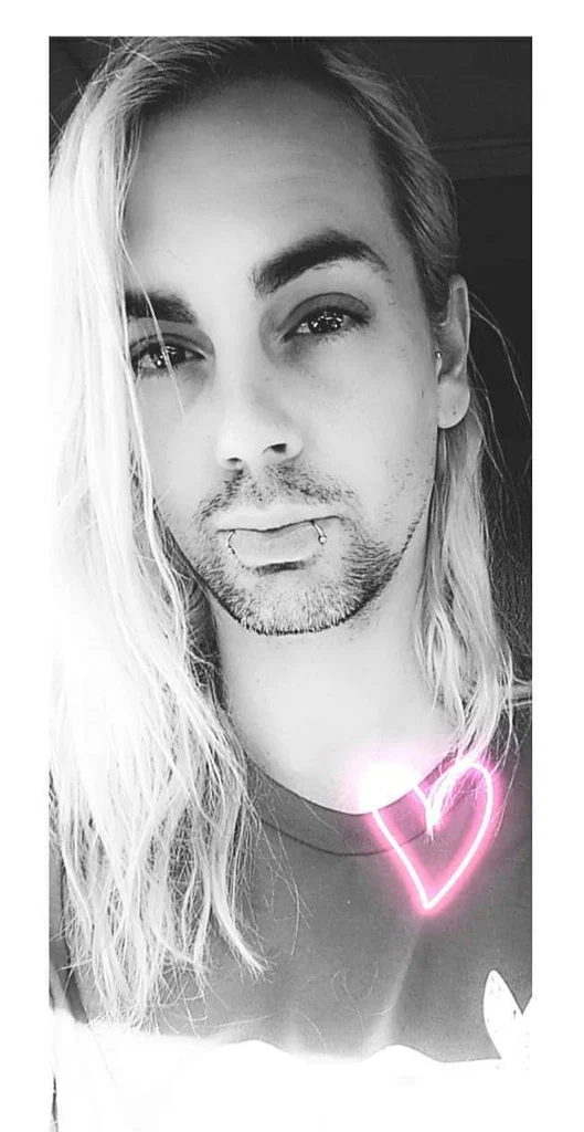 TmH's avatar