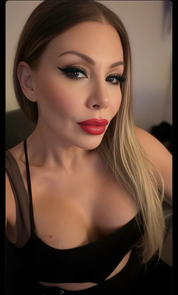 TS Teegan Lawless's avatar