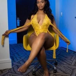 Mia Milan's avatar