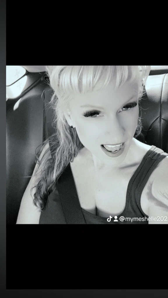 Meshelle's avatar