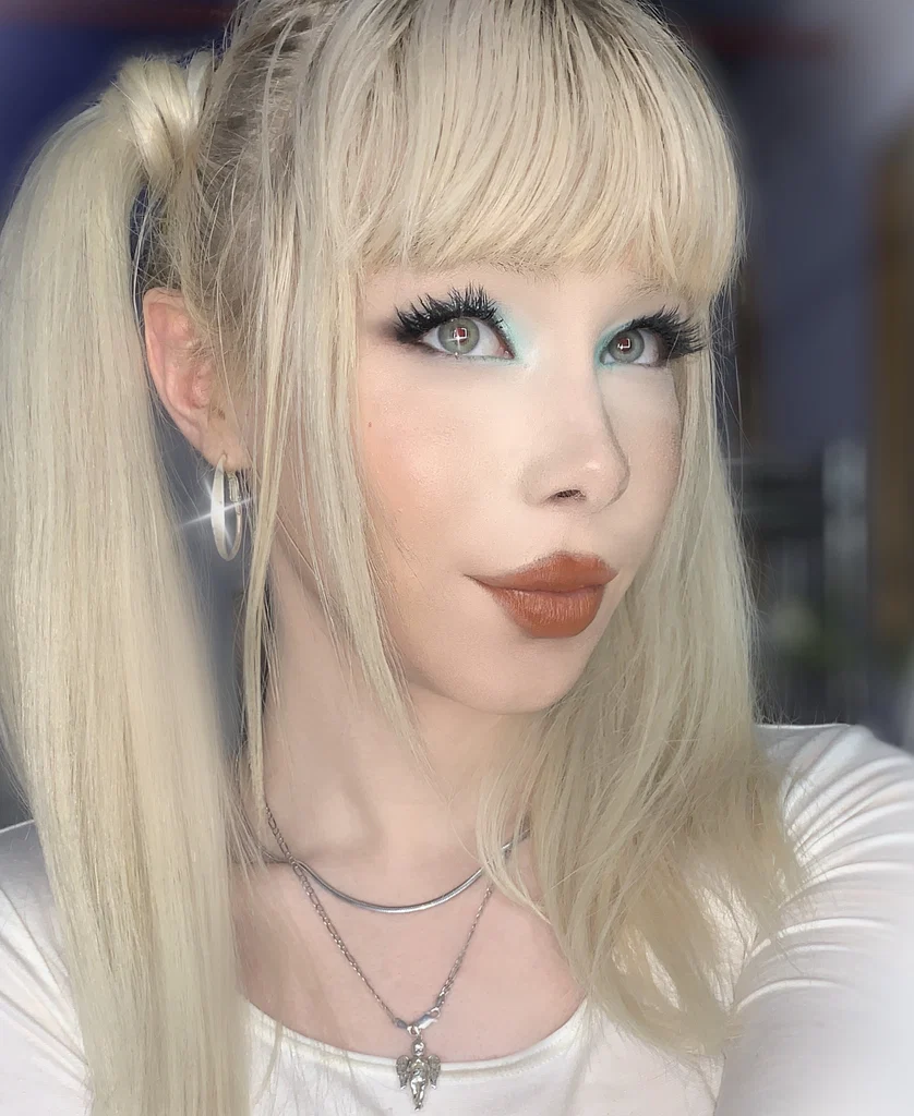 Alexa’s Diary's avatar
