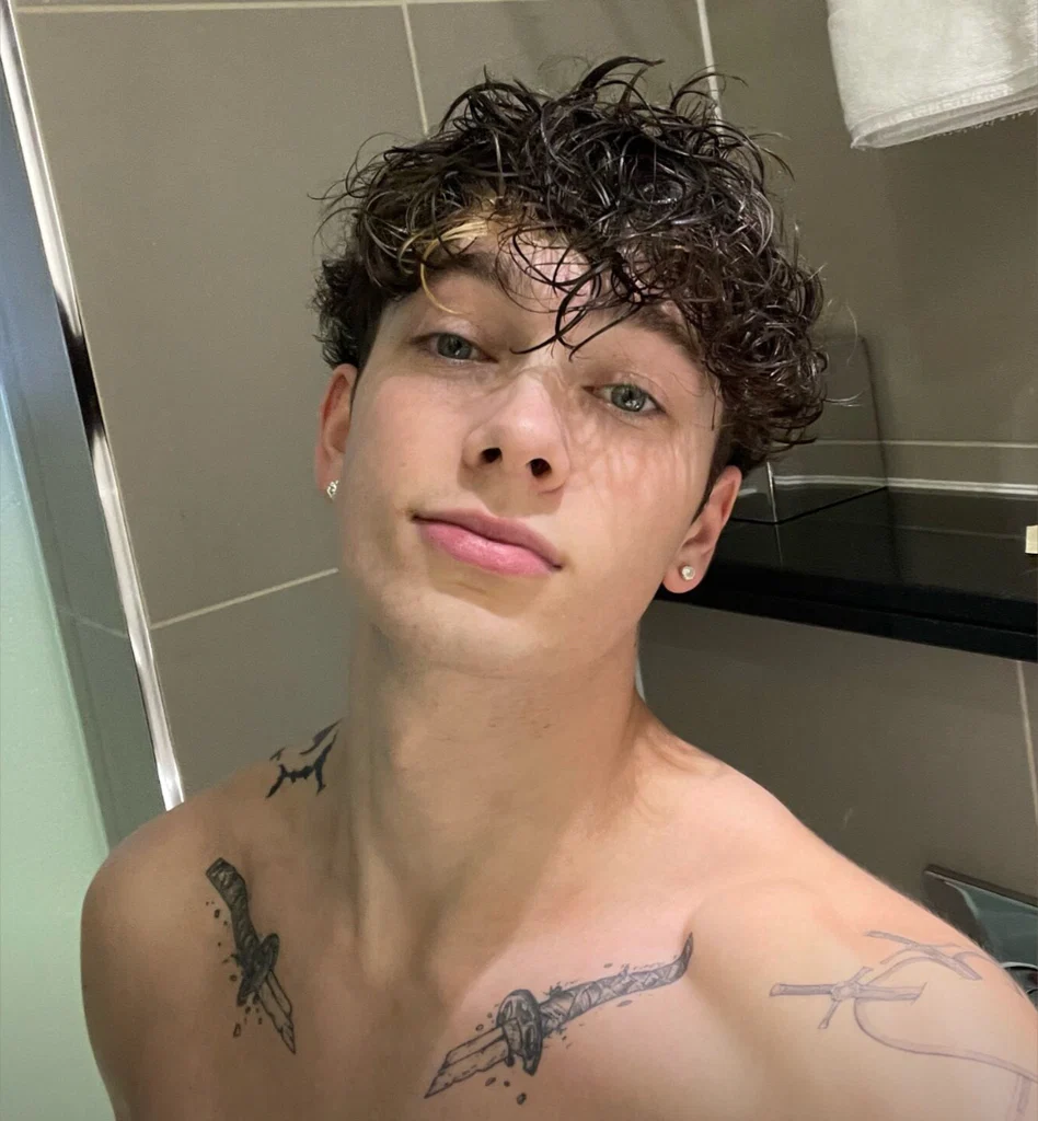LUCA 👅