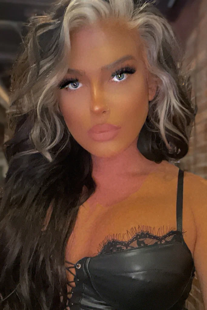 Bee's avatar