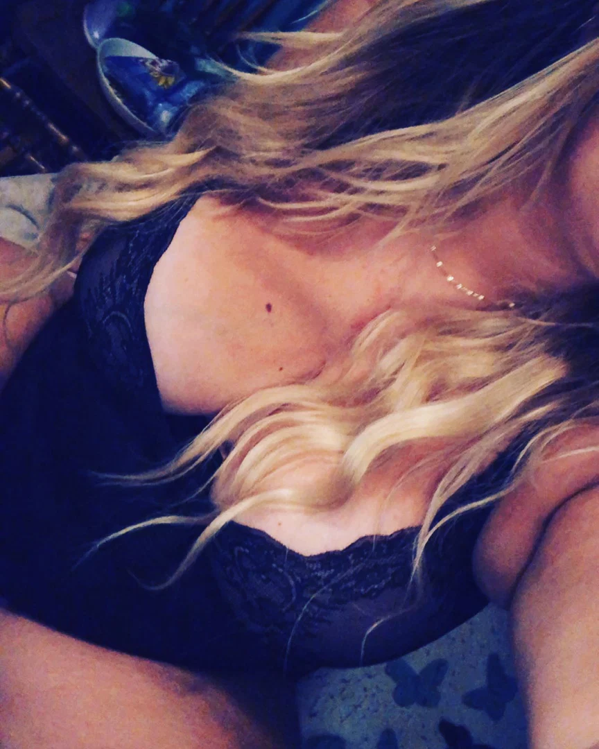 Brie profile banner