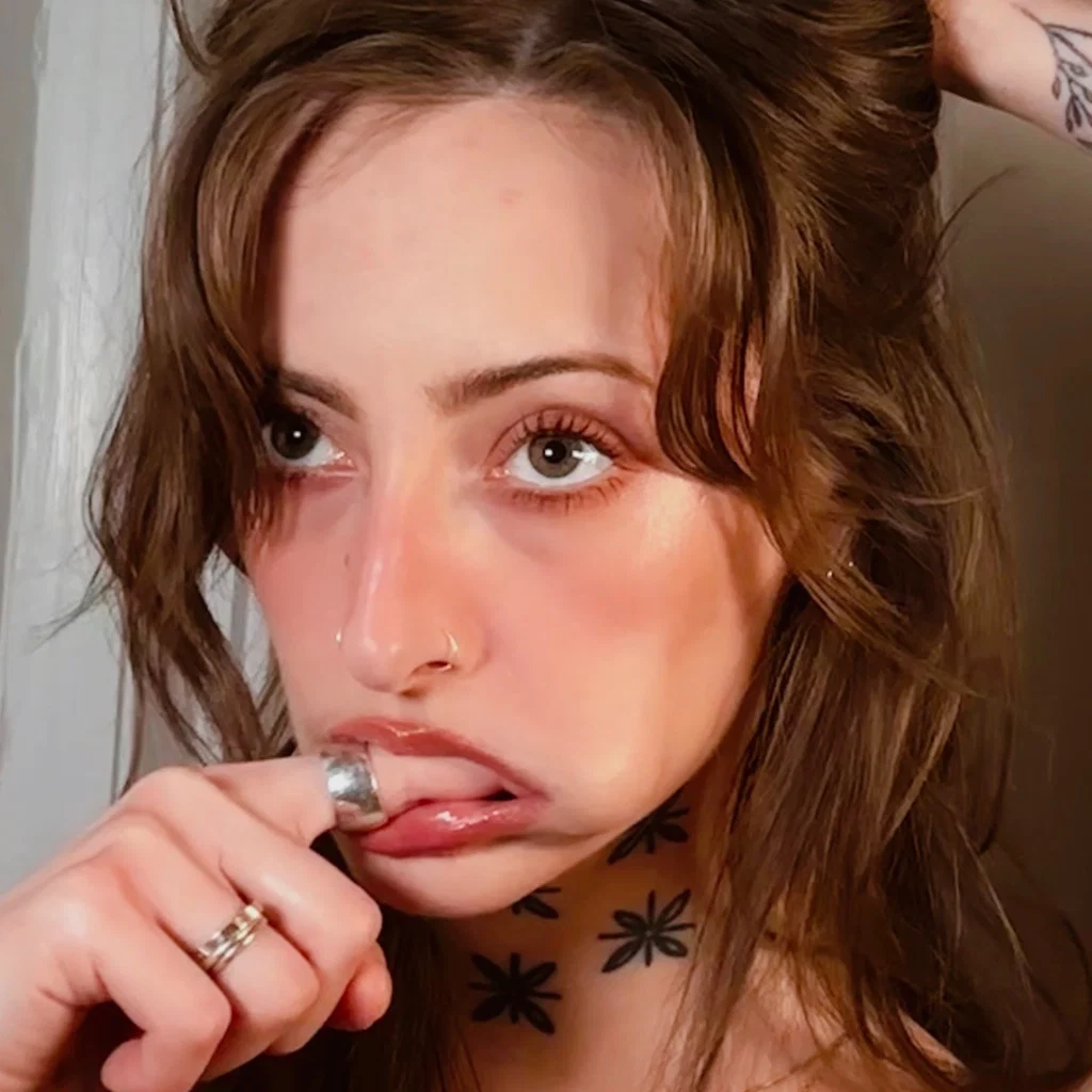 Angie Taylor's avatar