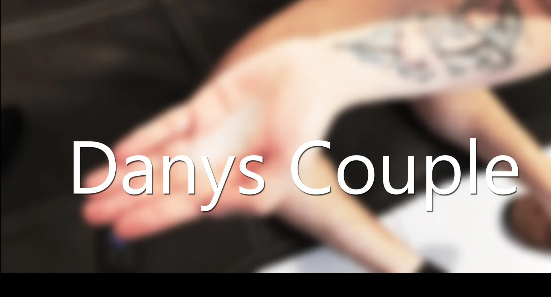 Couple Danys profile banner
