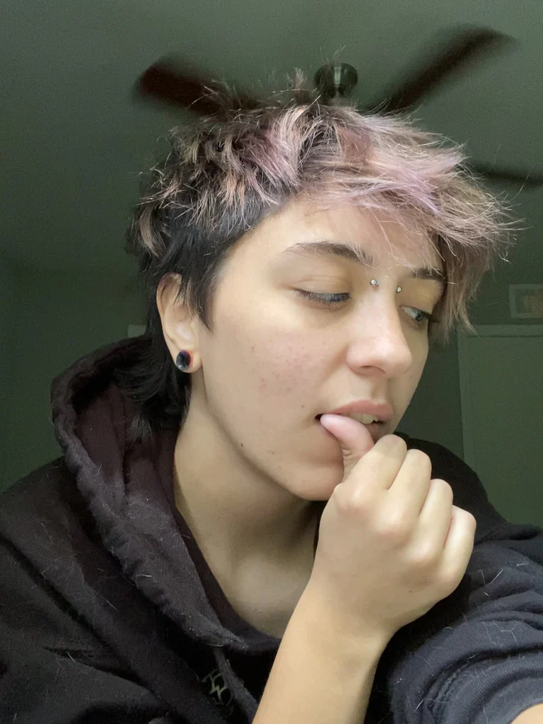 Lake Regail's avatar