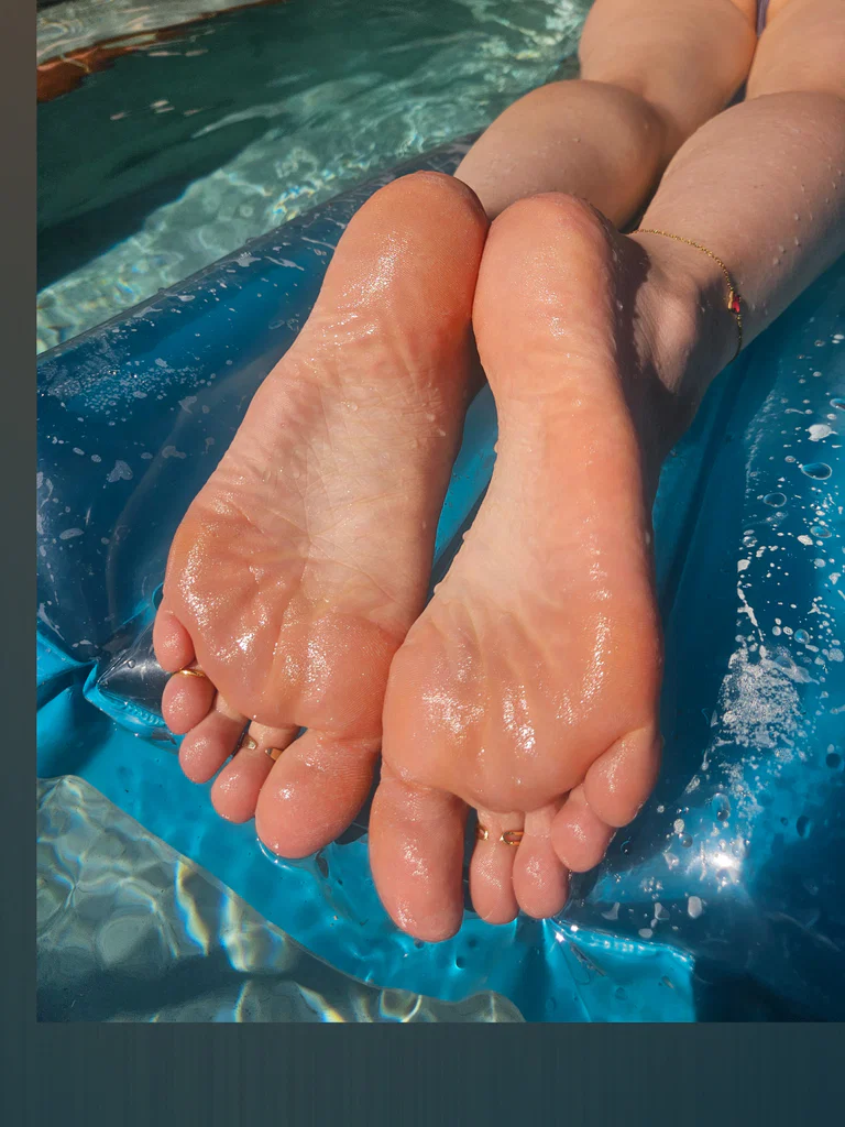 Sarasfeet's avatar