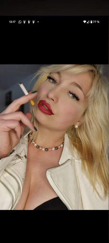 Theresa_Smoke