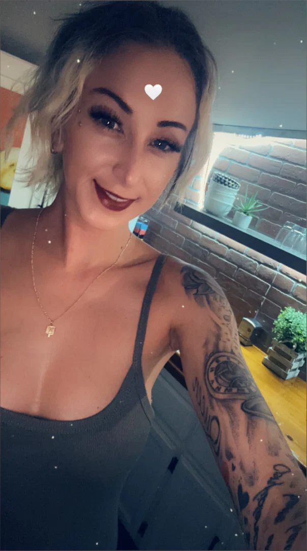 Kylie Karson profile banner