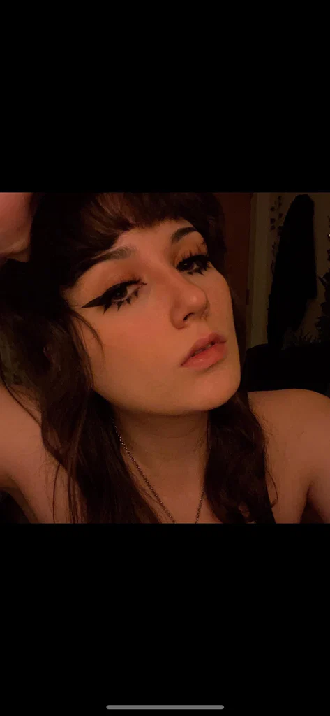 🖤ami🖤's avatar