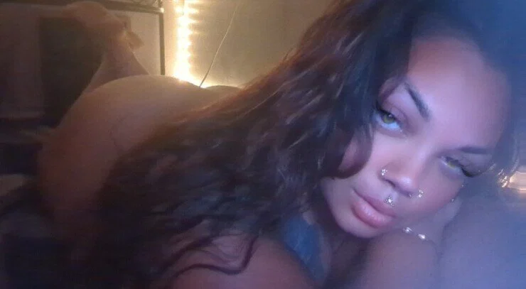 Mizzy Rae profile banner