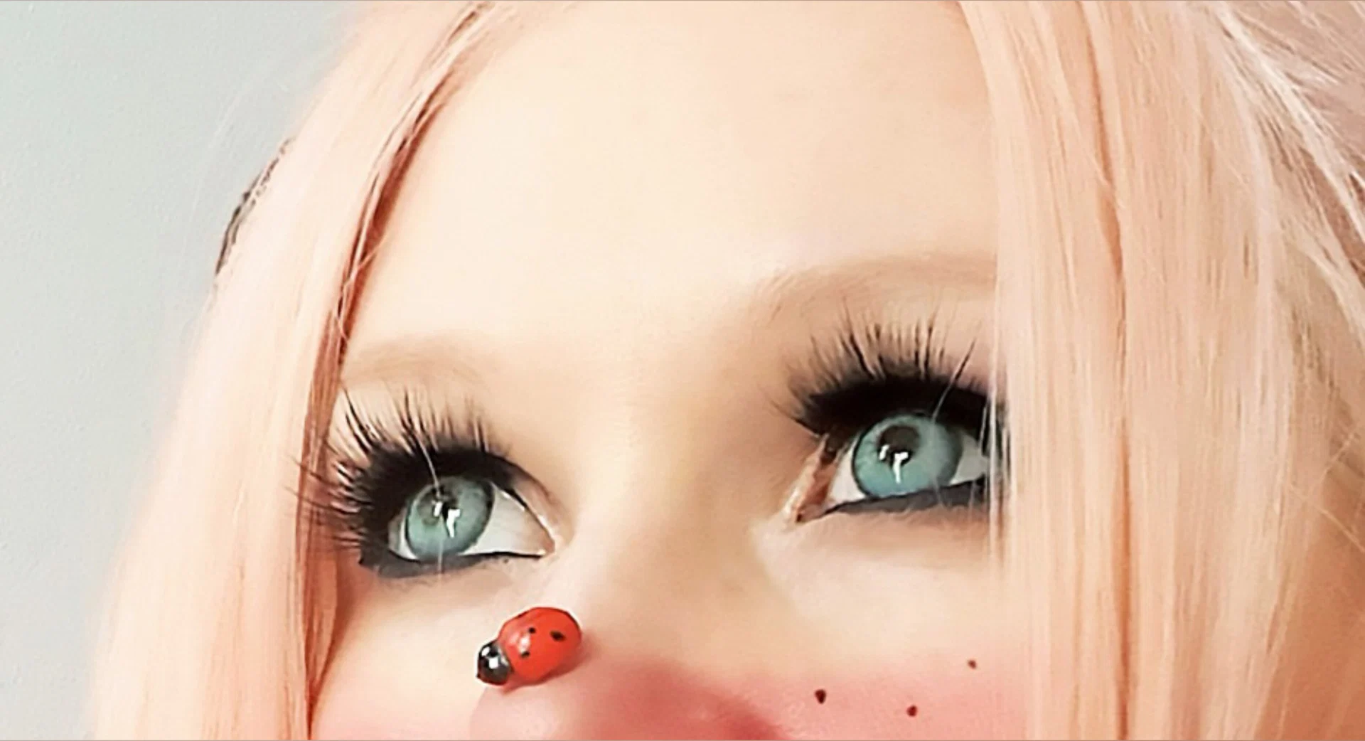 Doll profile banner