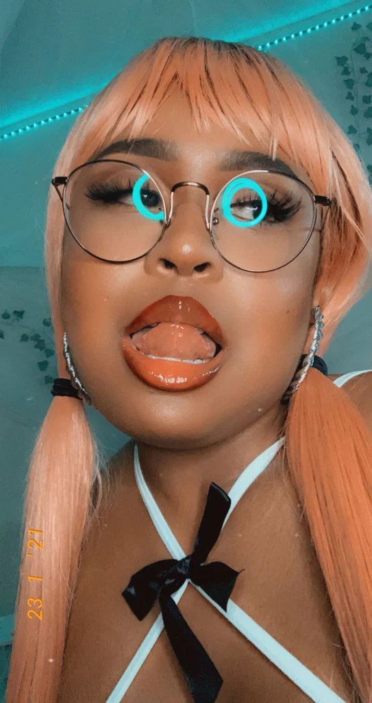 Sonya Syn's avatar