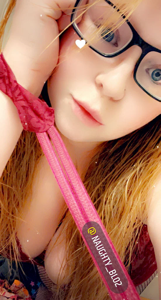 NaughtyBlonde 💋's avatar