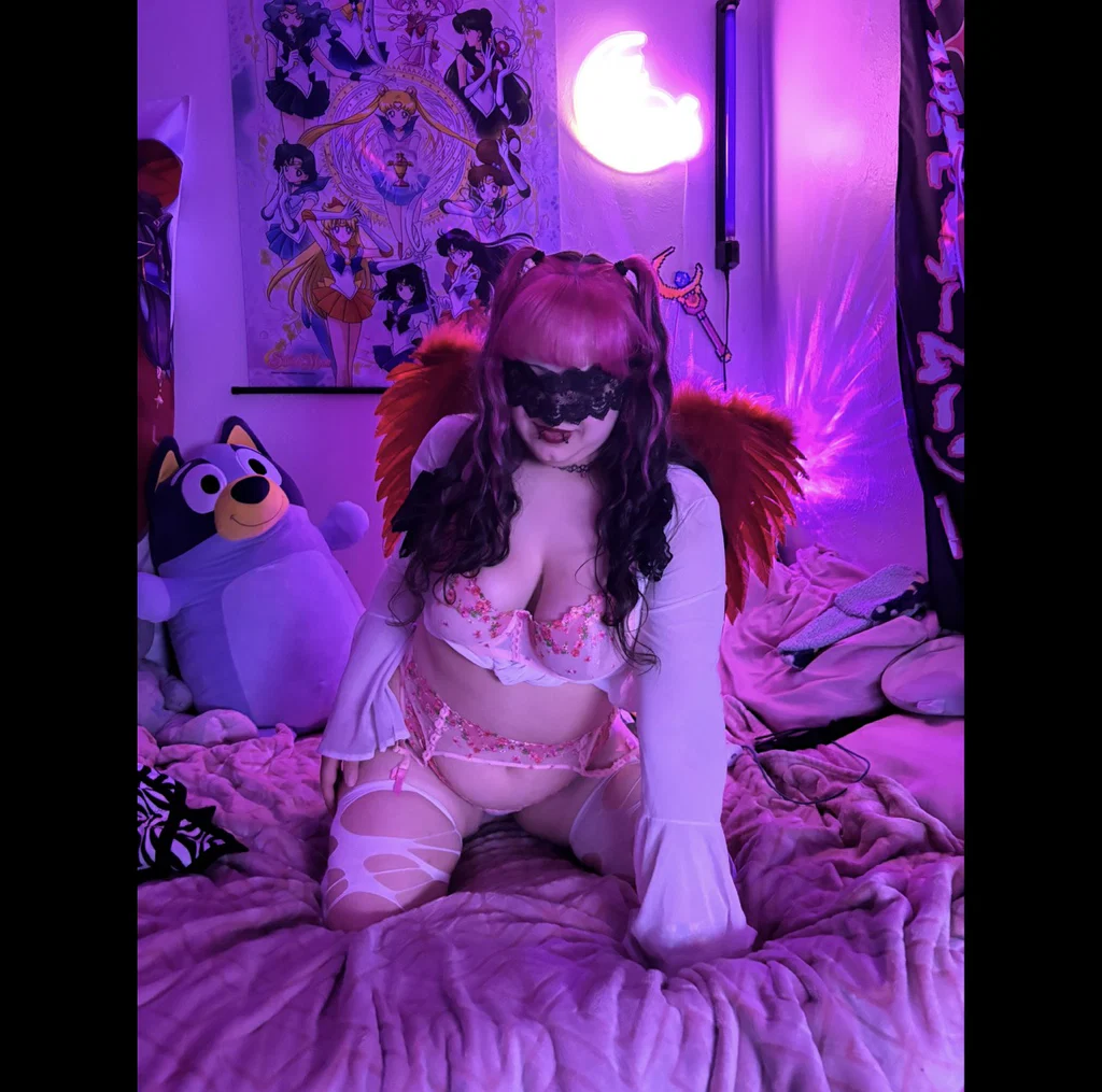 Astra Lilith's avatar