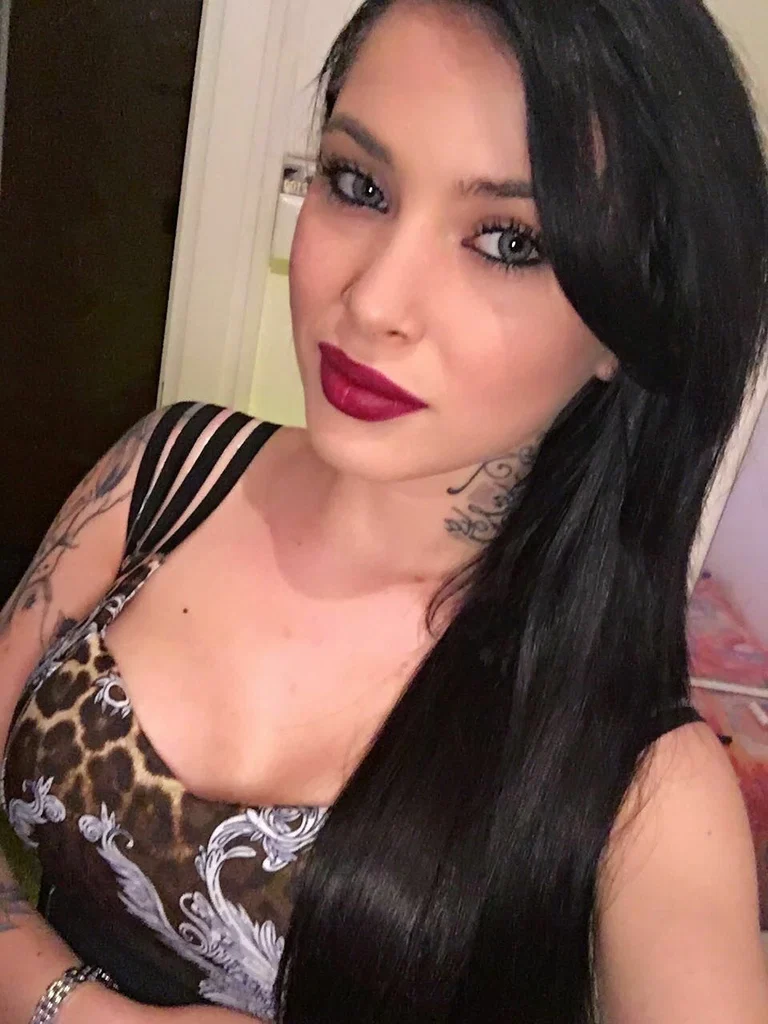 Thais's avatar