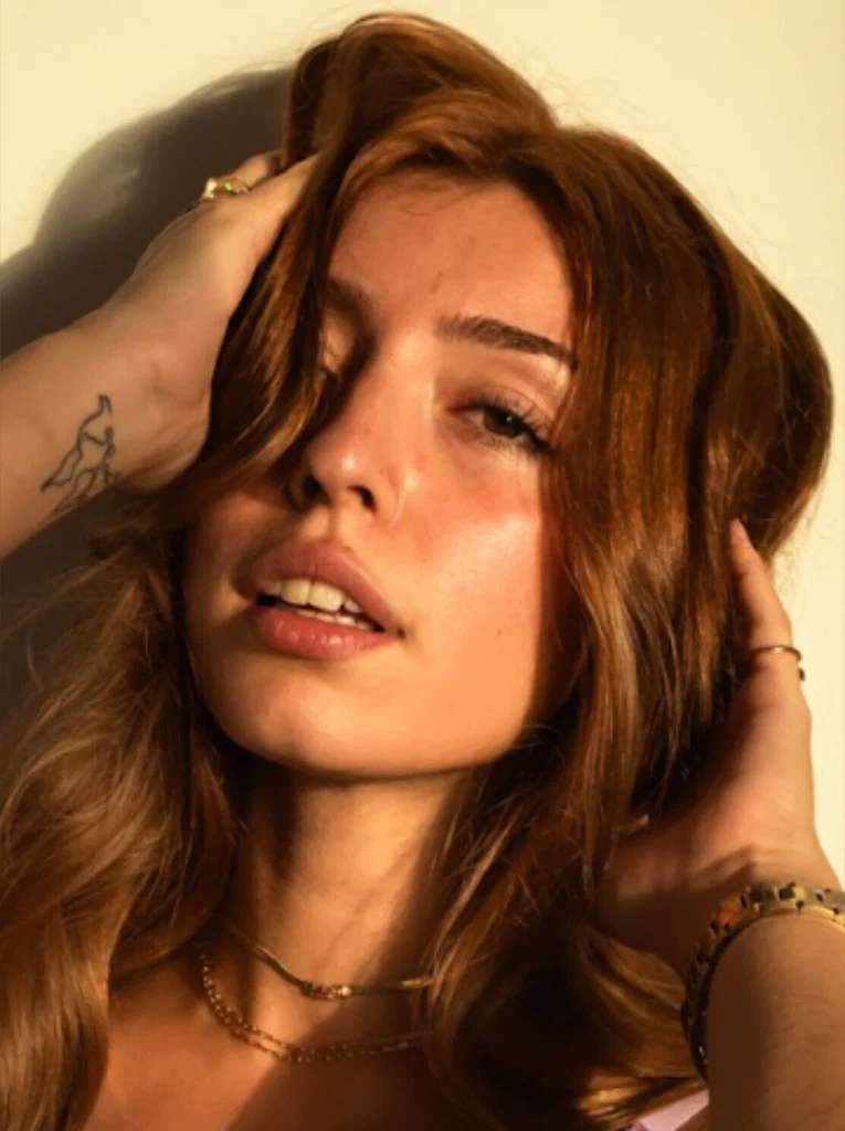 Mel  (18 y/o) 🧸's avatar