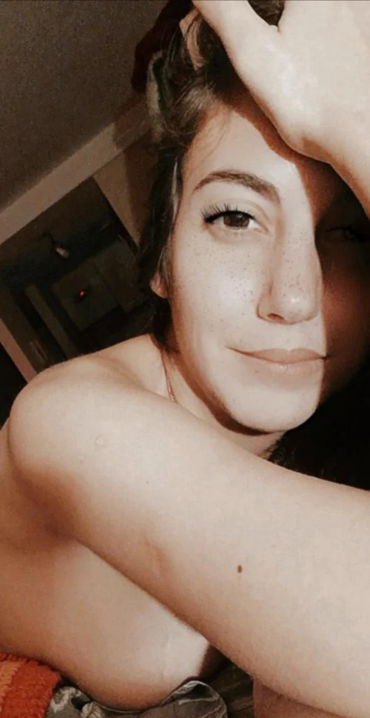 Chiara Fox's avatar