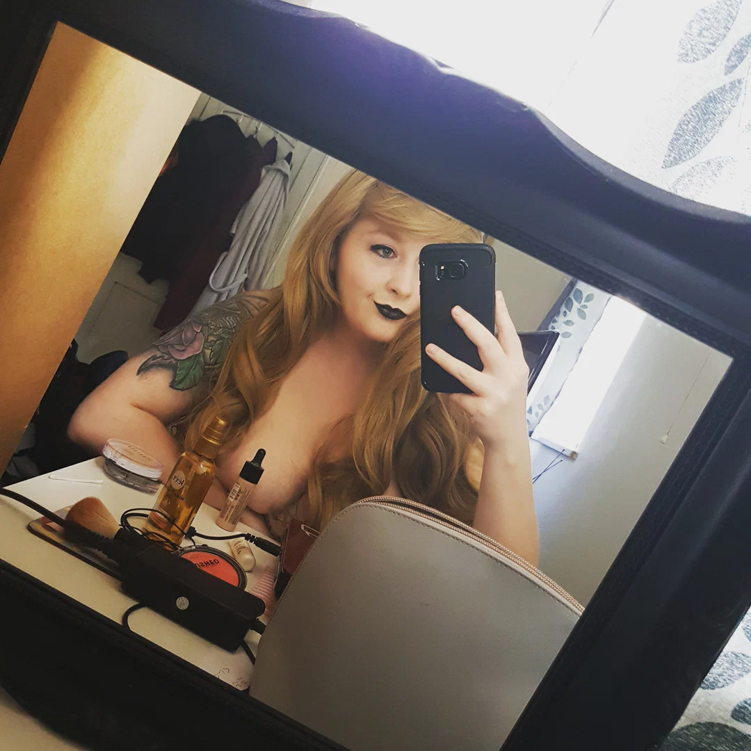 Elise Belladonna profile banner