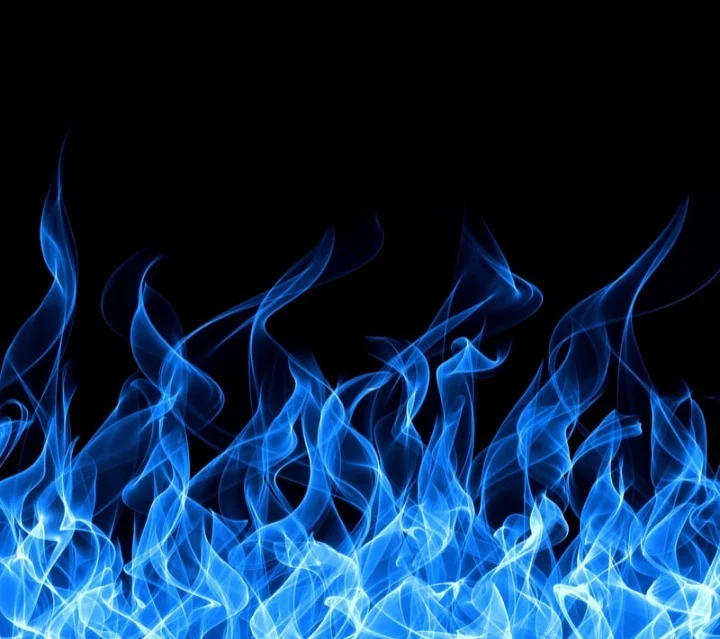 Hot blondie profile banner