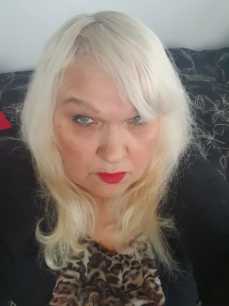 Robyn Fifield's avatar