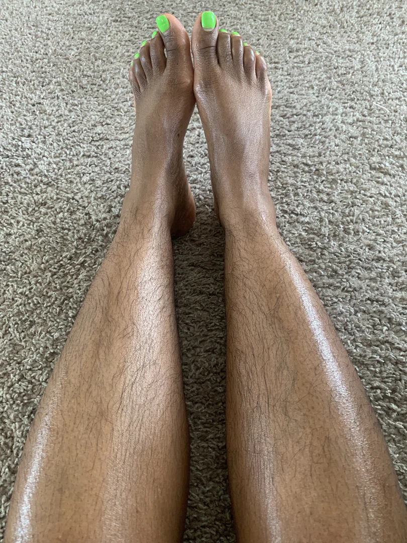 Sexy hairy legs profile banner