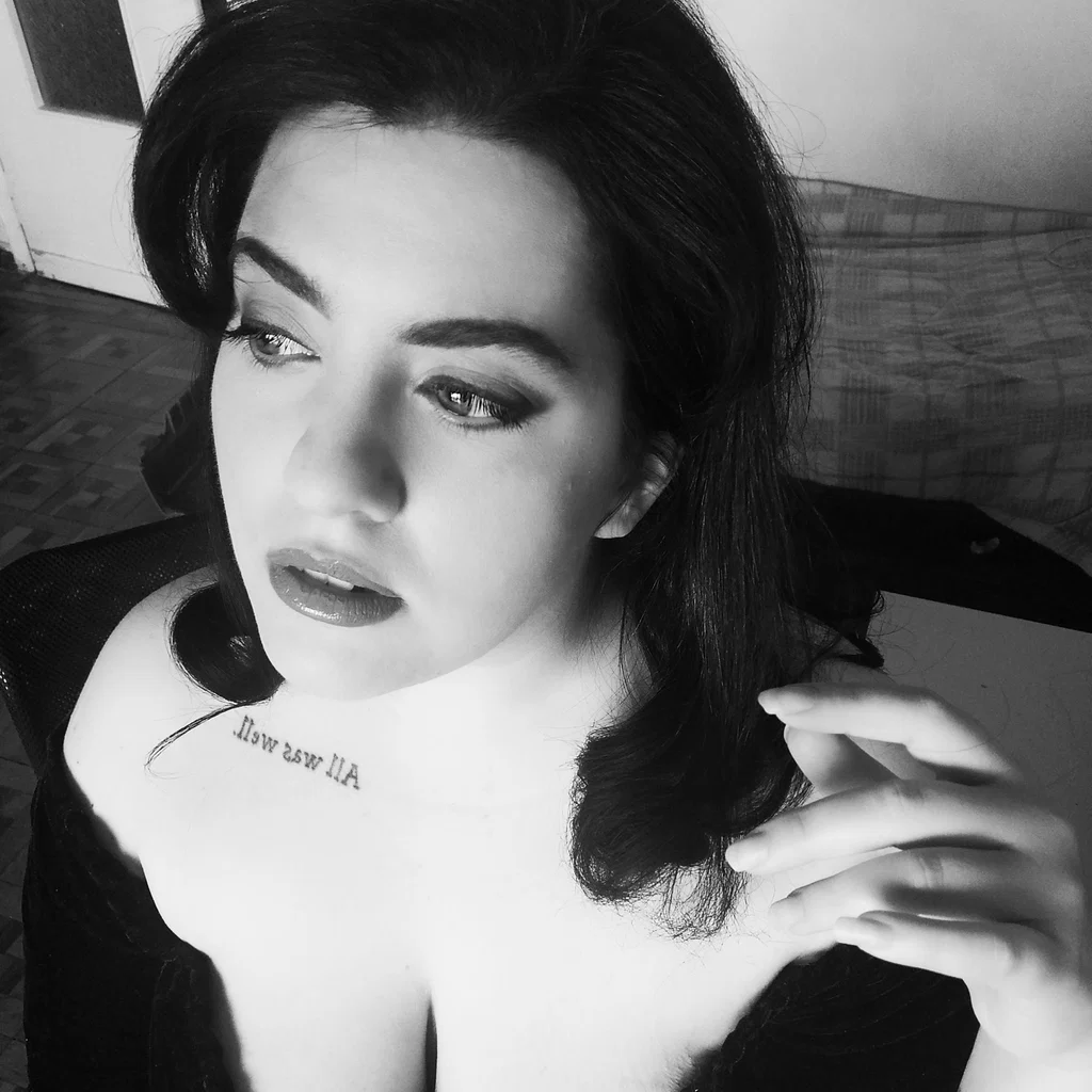 Vivienne's avatar