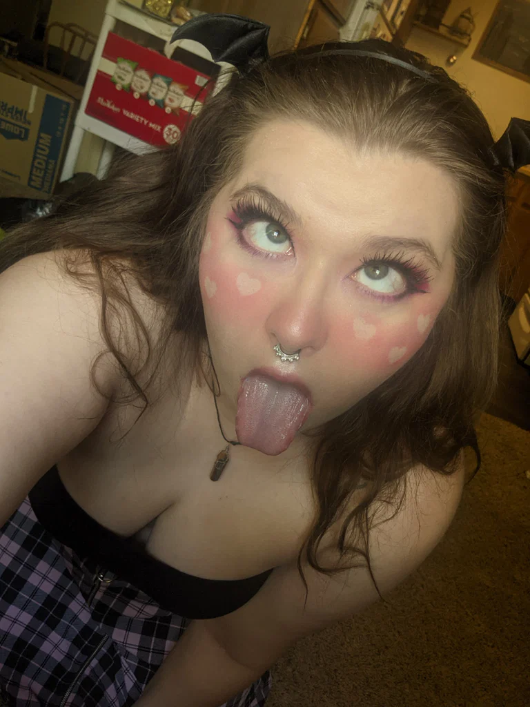 Kat Queen's avatar