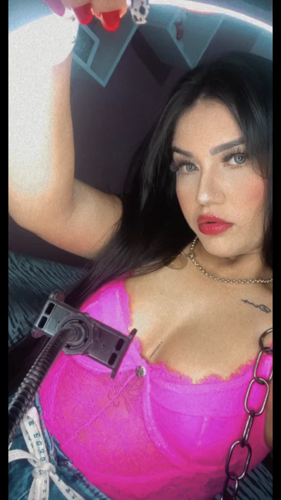 Luma Oliveira's avatar