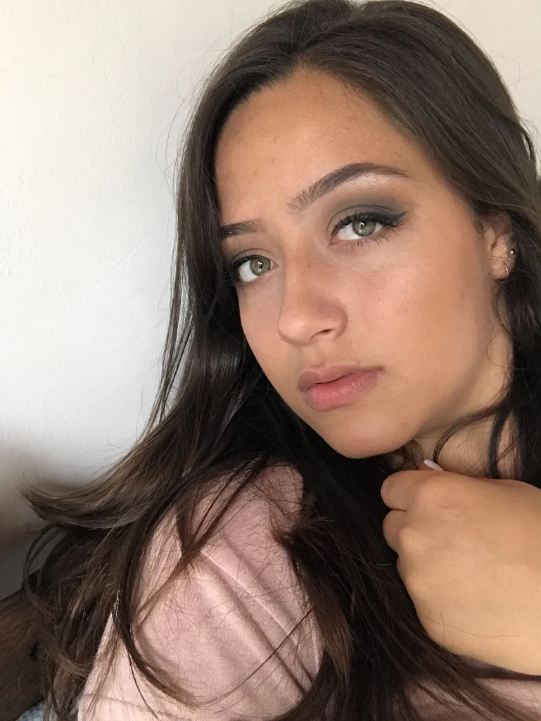 Adhara's avatar