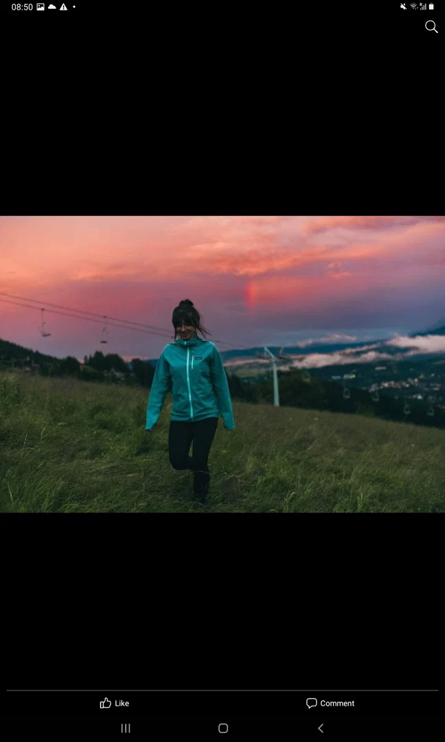 Anna wozniak profile banner