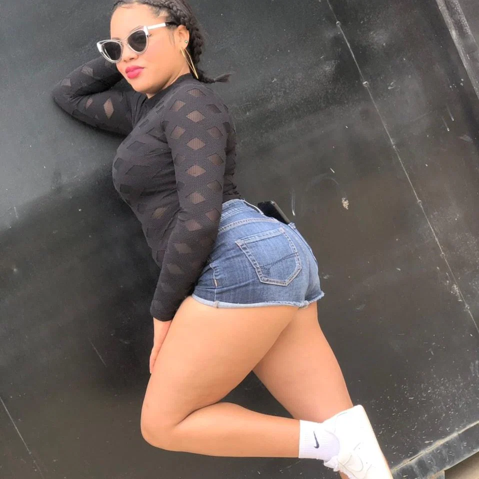 Emely Morla profile banner