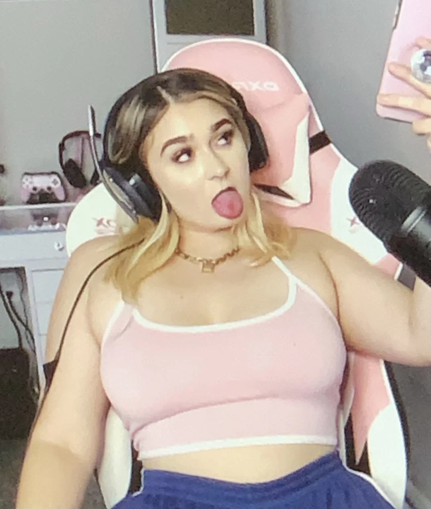 Sophia's avatar
