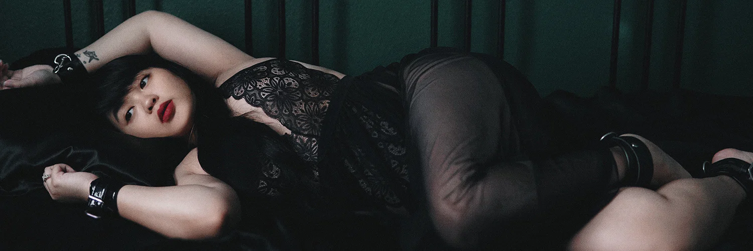 Wren & Crowe profile banner