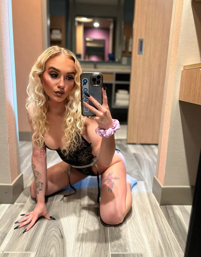 Lucius Lola 👅's avatar