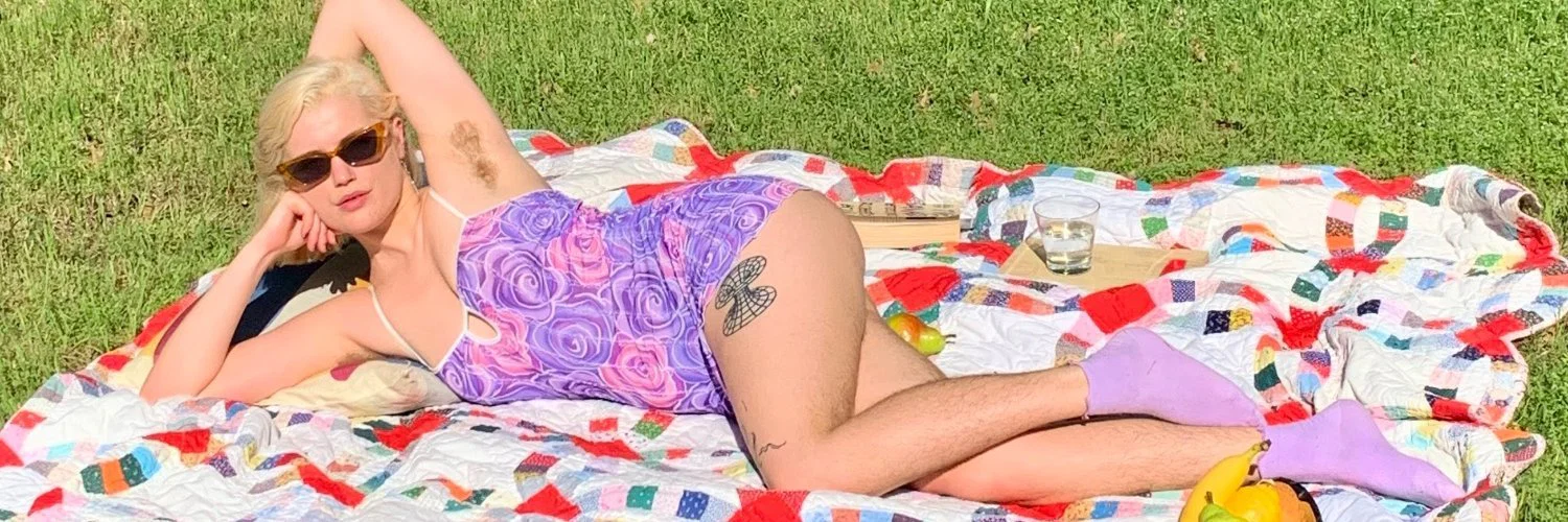 Molly Thorne profile banner
