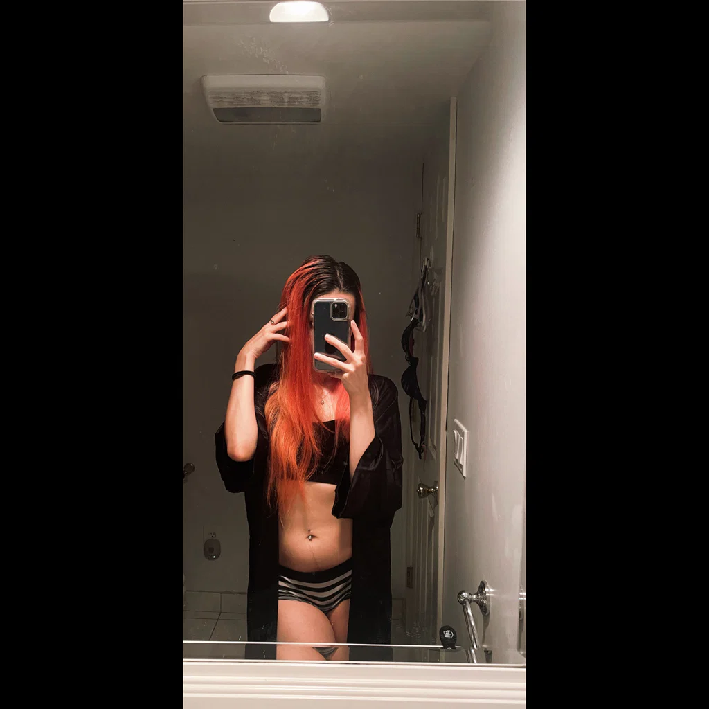 Rae Free 🤍 2.9k