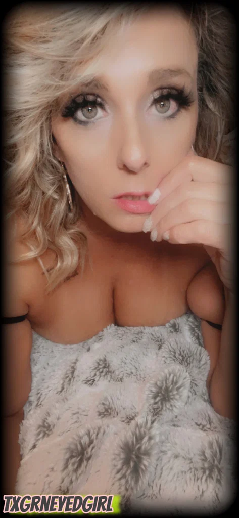 TexasGreenEyedGirl's avatar