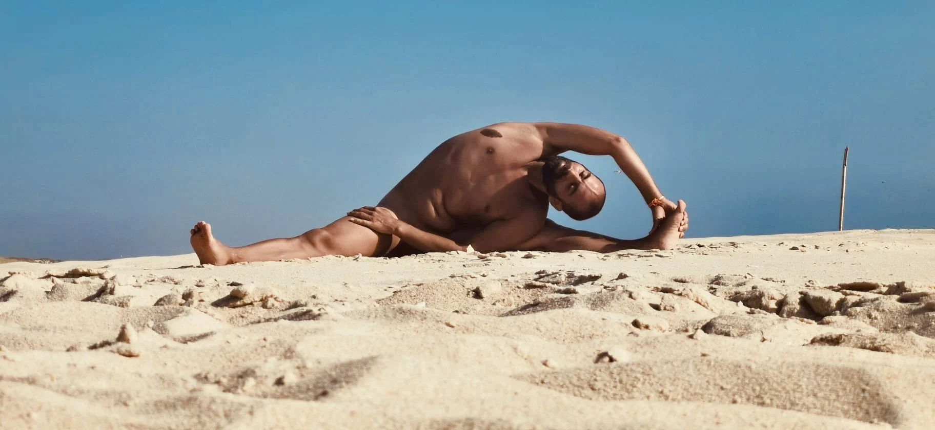 Lino Martins Yoga profile banner