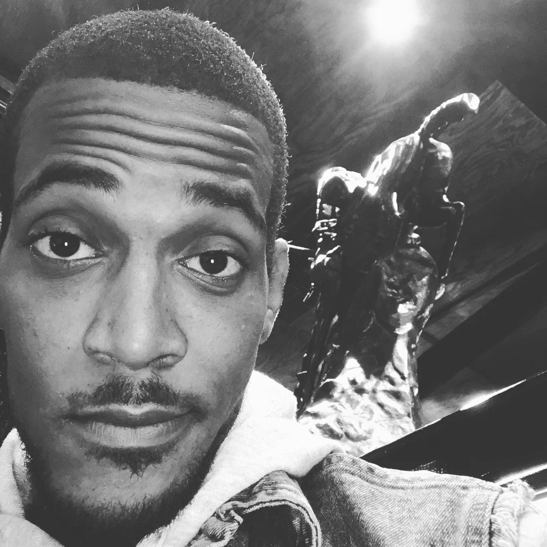 Derwin Black profile banner
