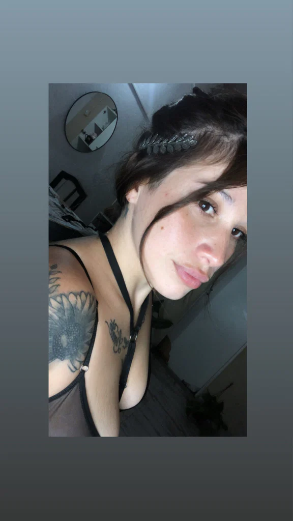 V!D3O C@LLL 😋's avatar