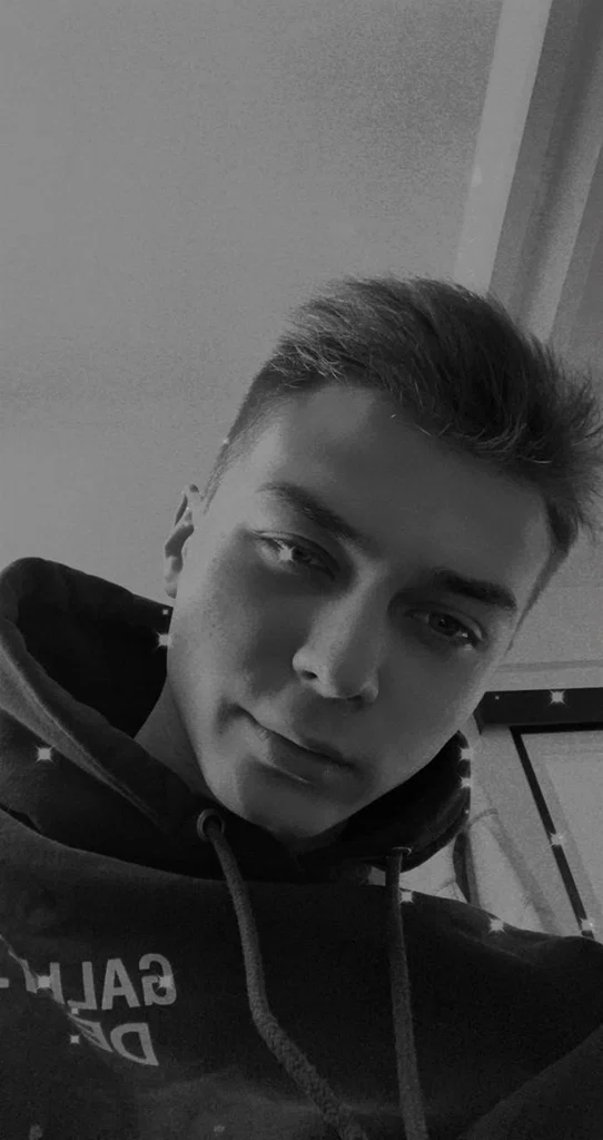 Maxim Akishin's avatar
