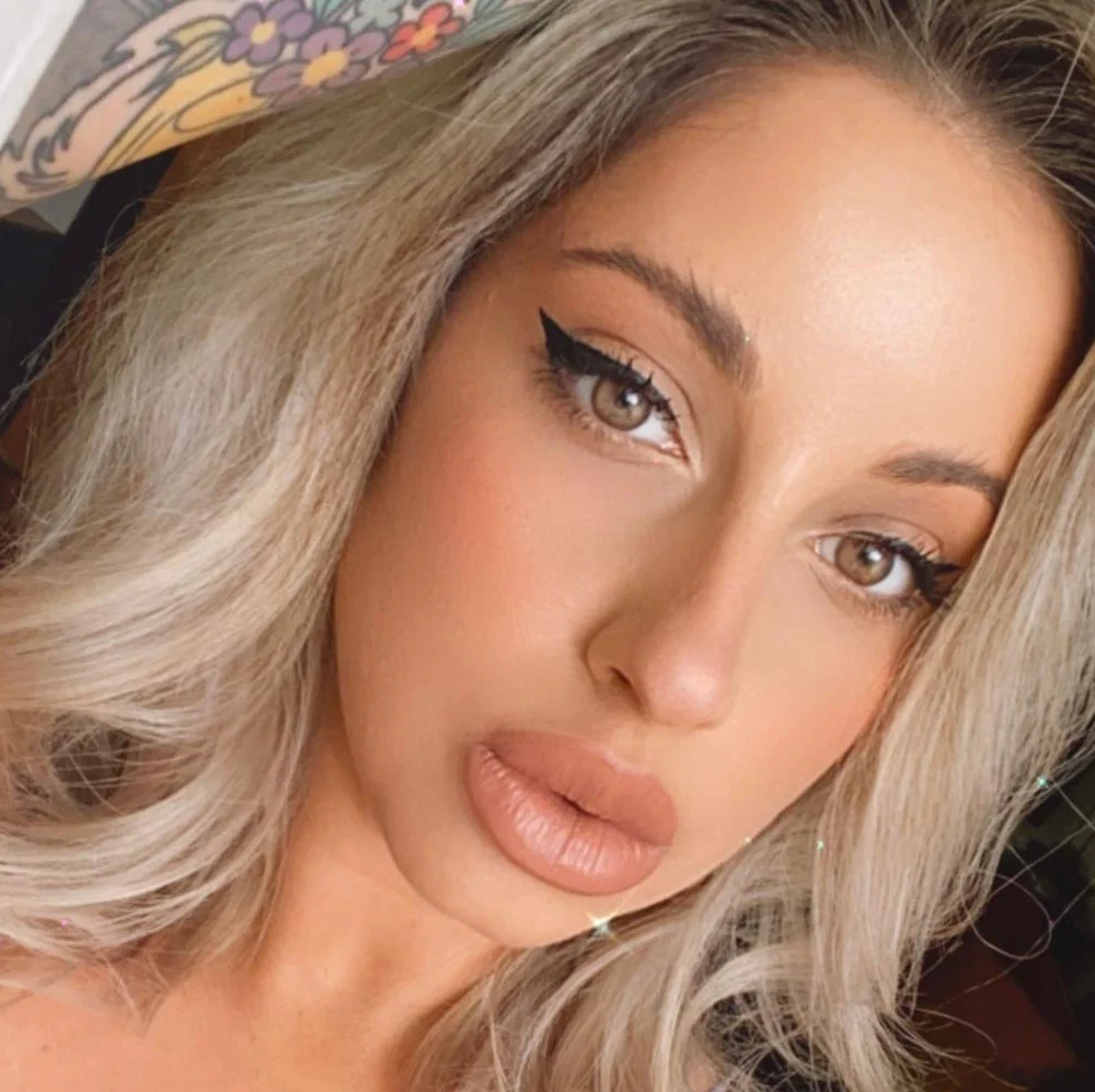 𝐻❤𝓉 𝐵♡𝒹 ☯𝓁𝒾𝓋𝒾𝒶's avatar