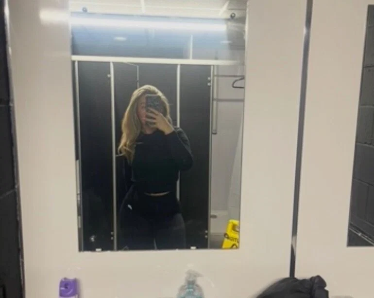 Kieva - gym girl with natural ass!