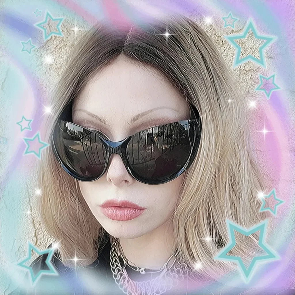 ♡ Molly Milk ♡'s avatar