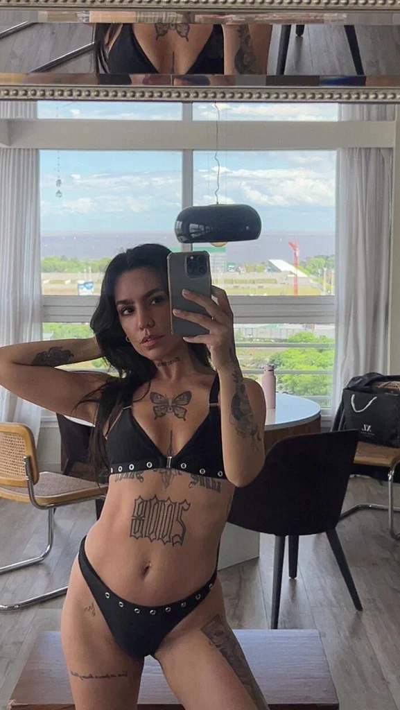 Victoria Stern🖤